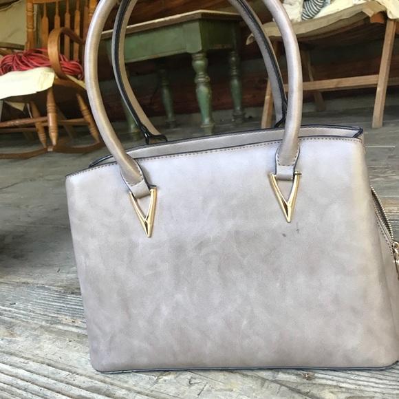 Tote - Picture 2 of 3